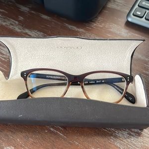 Oliver PeoplesLA Ashton brown eyeglasses with brown OliverPeoples LA case